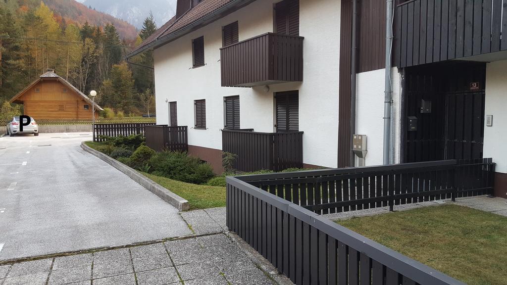 Apartment Hm Gozd Martuljek Exteriör bild